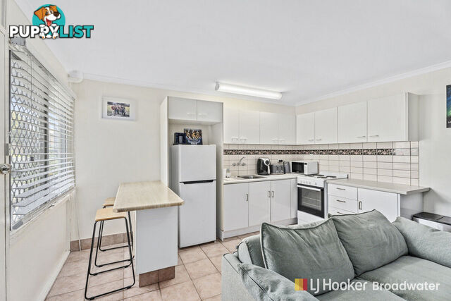 2/13 Central Street LABRADOR QLD 4215