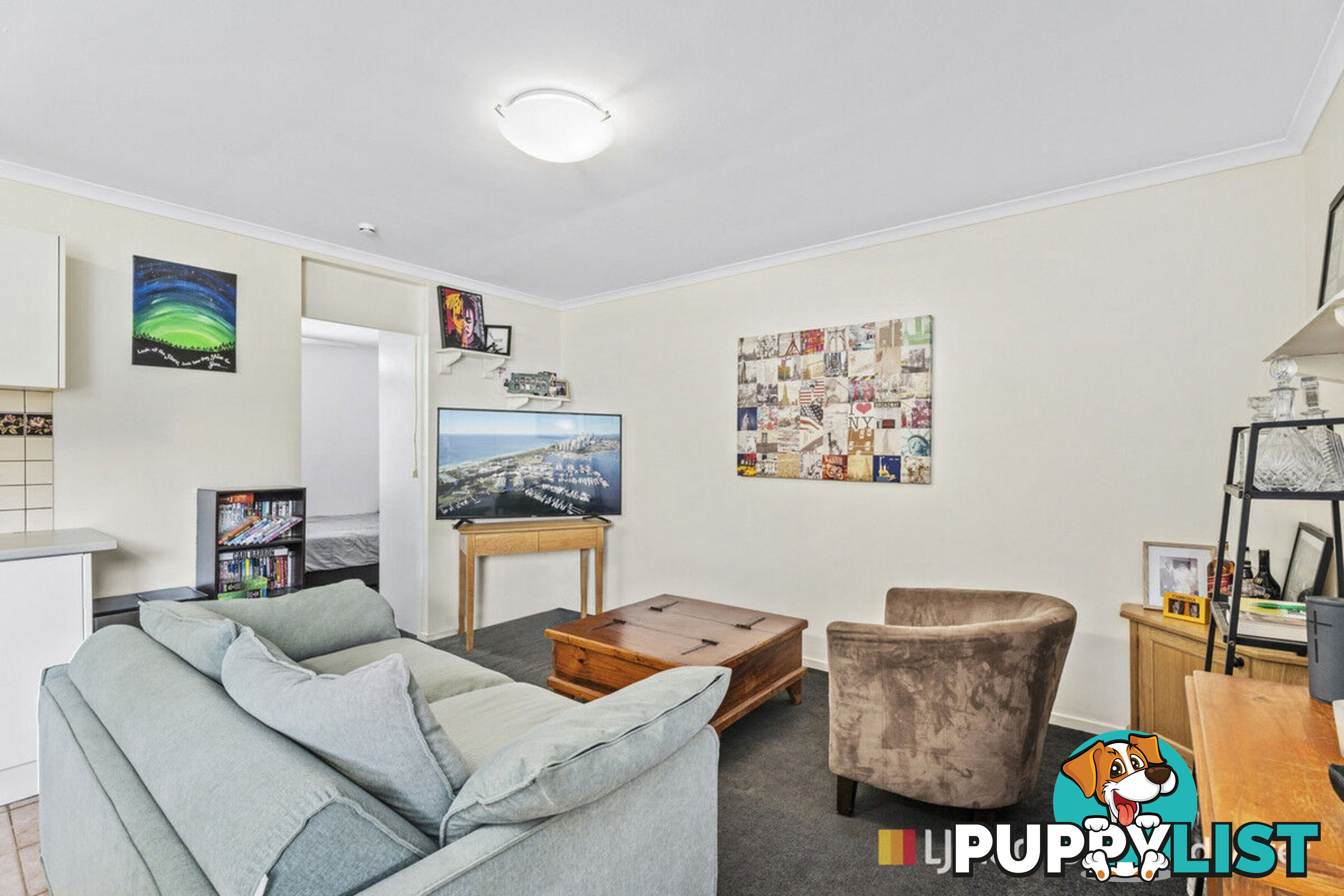 2/13 Central Street LABRADOR QLD 4215