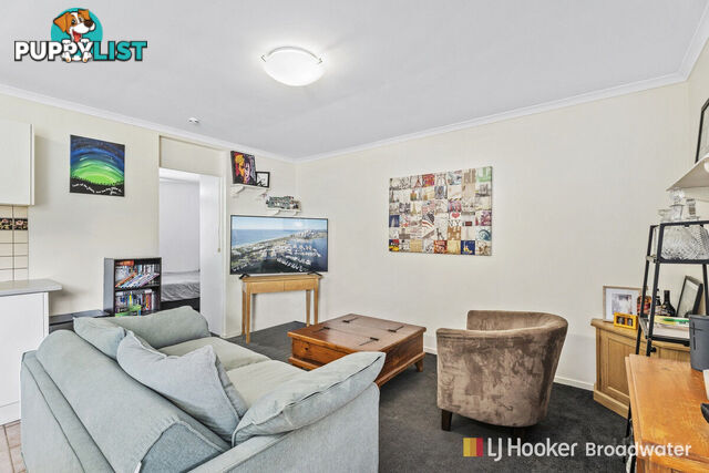 2/13 Central Street LABRADOR QLD 4215