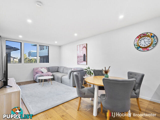 207/110 Frank Street LABRADOR QLD 4215