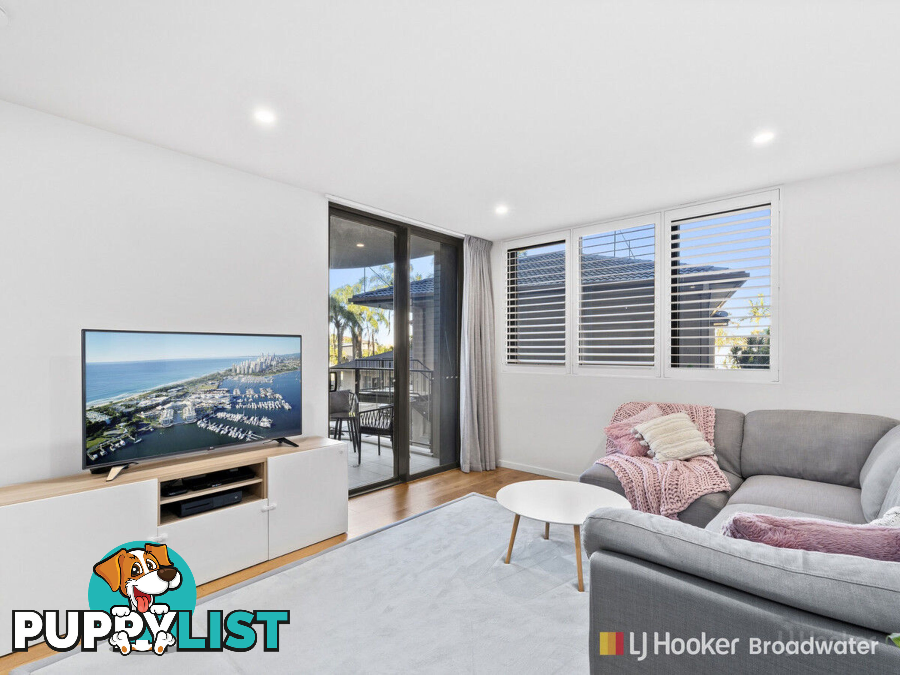 207/110 Frank Street LABRADOR QLD 4215