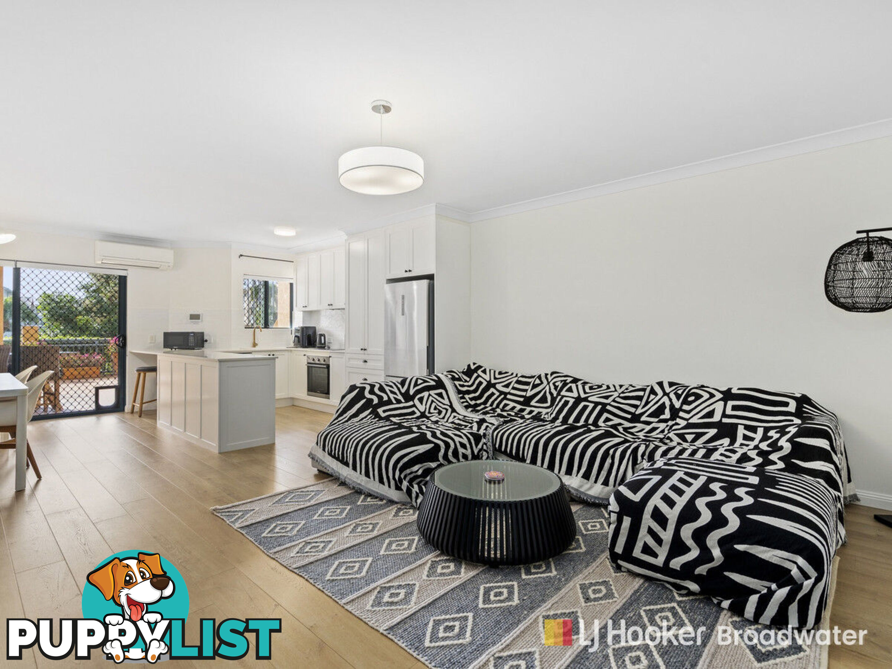 2/83 Brighton Street BIGGERA WATERS QLD 4216