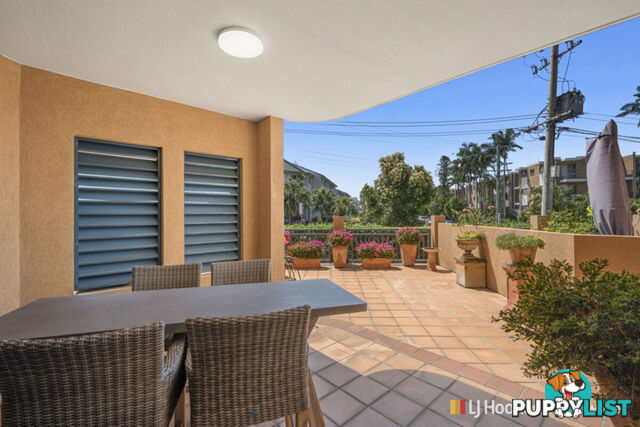 2/83 Brighton Street BIGGERA WATERS QLD 4216