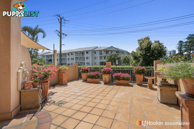 2/83 Brighton Street BIGGERA WATERS QLD 4216