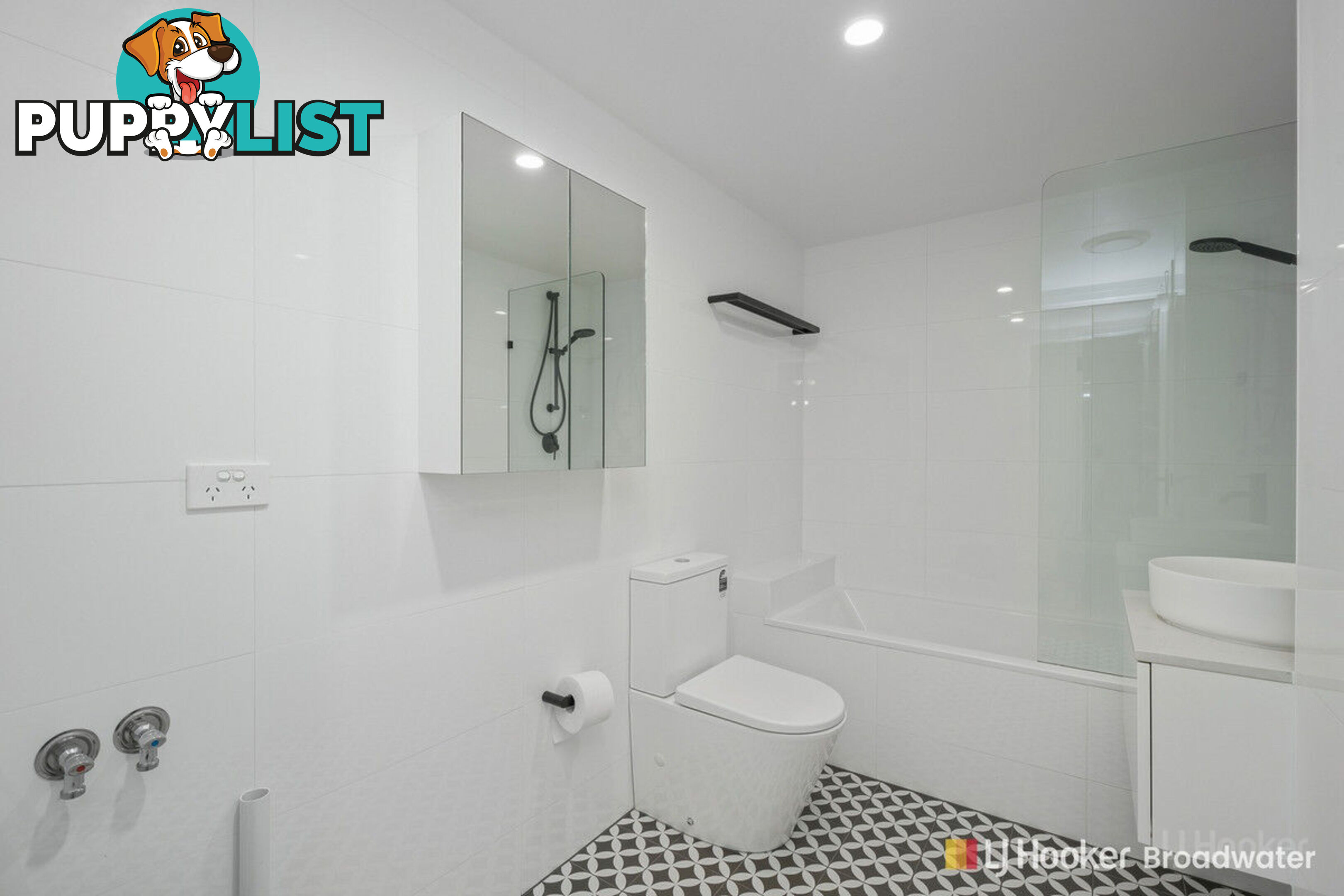 2/83 Brighton Street BIGGERA WATERS QLD 4216