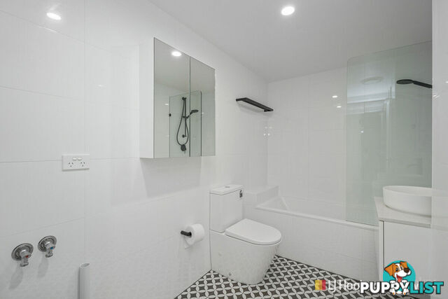 2/83 Brighton Street BIGGERA WATERS QLD 4216