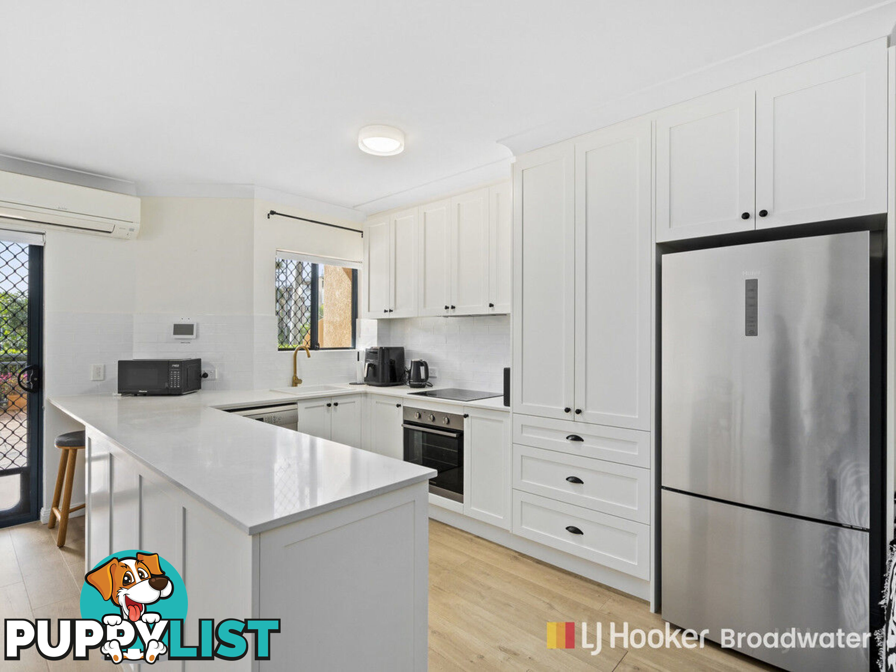 2/83 Brighton Street BIGGERA WATERS QLD 4216