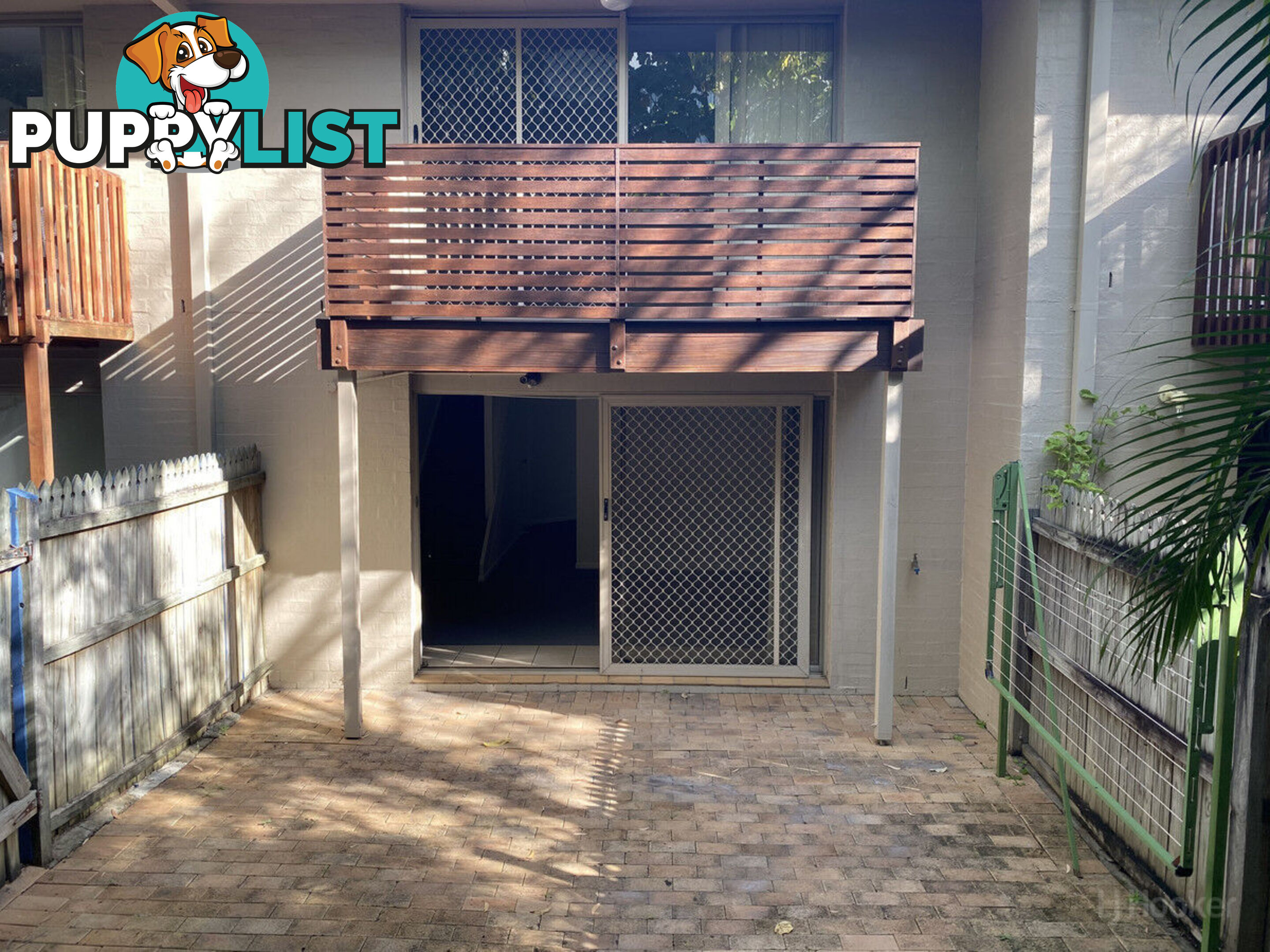 2/79 Government Road LABRADOR QLD 4215