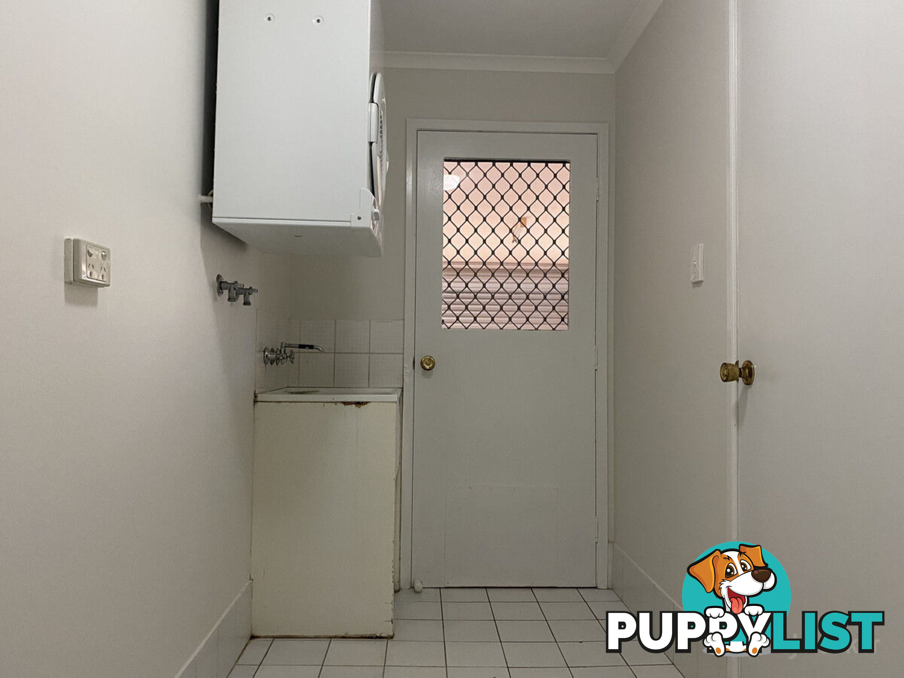 2/79 Government Road LABRADOR QLD 4215