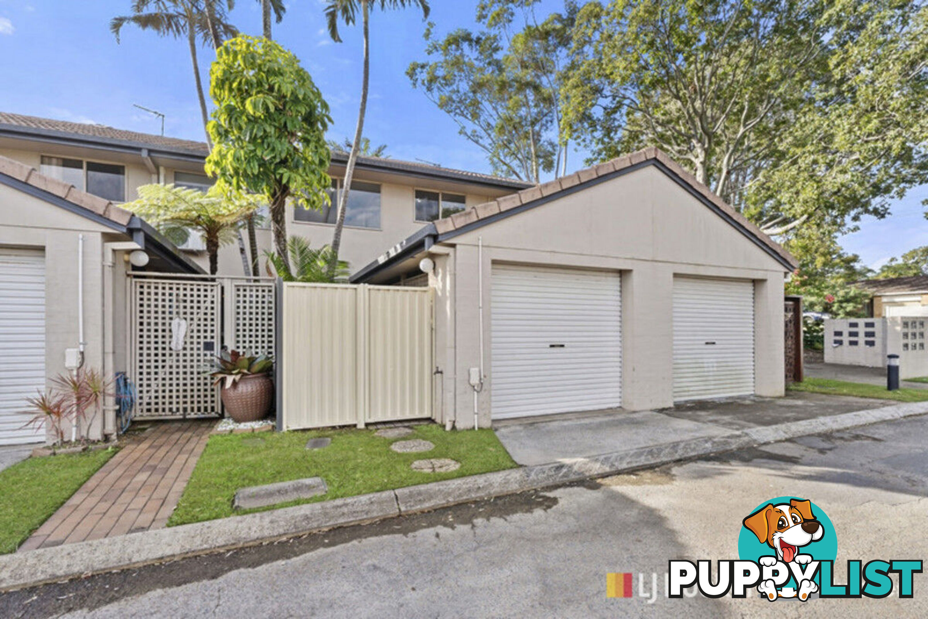 2/79 Government Road LABRADOR QLD 4215