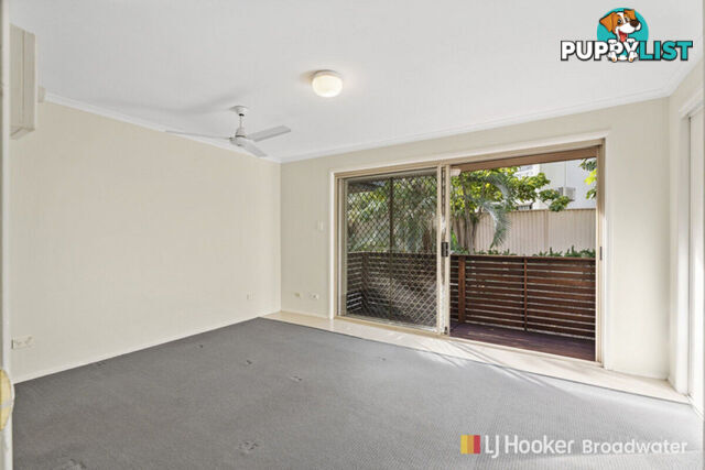2/79 Government Road LABRADOR QLD 4215