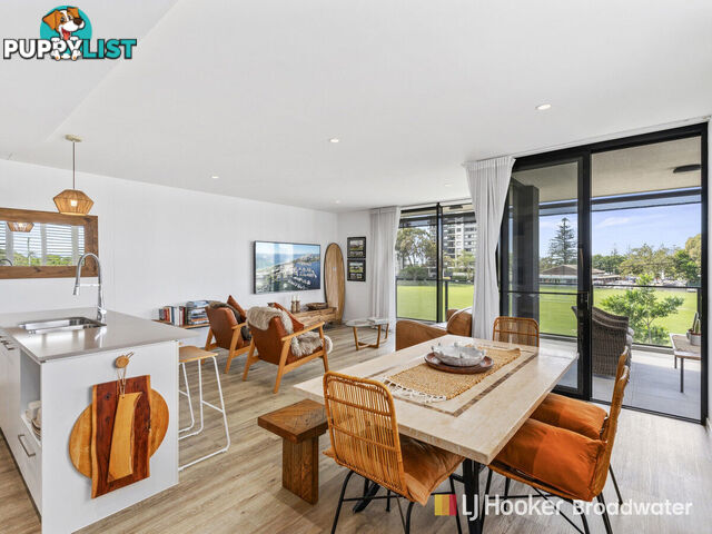 5/8 Bath Street LABRADOR QLD 4215