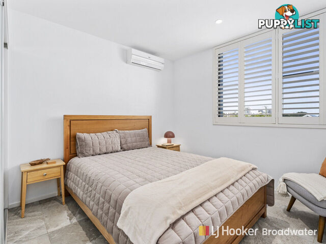5/8 Bath Street LABRADOR QLD 4215
