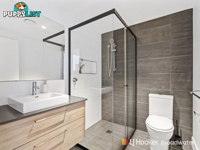 5/8 Bath Street LABRADOR QLD 4215
