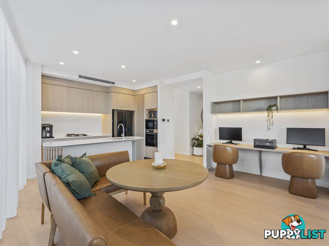107/180 Marine Parade LABRADOR QLD 4215