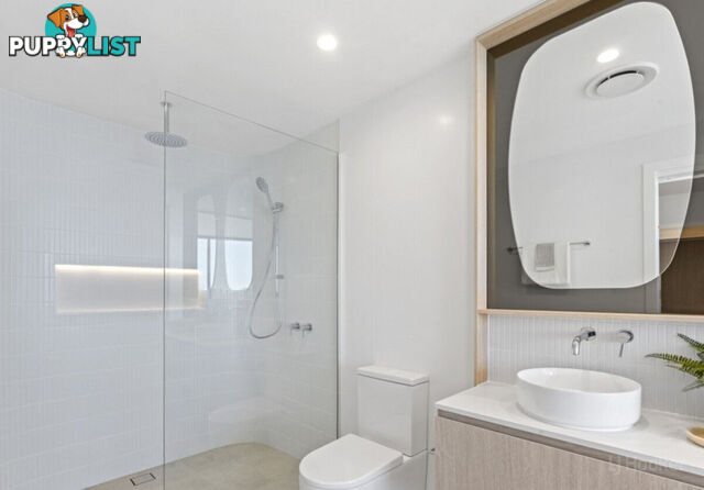 107/180 Marine Parade LABRADOR QLD 4215