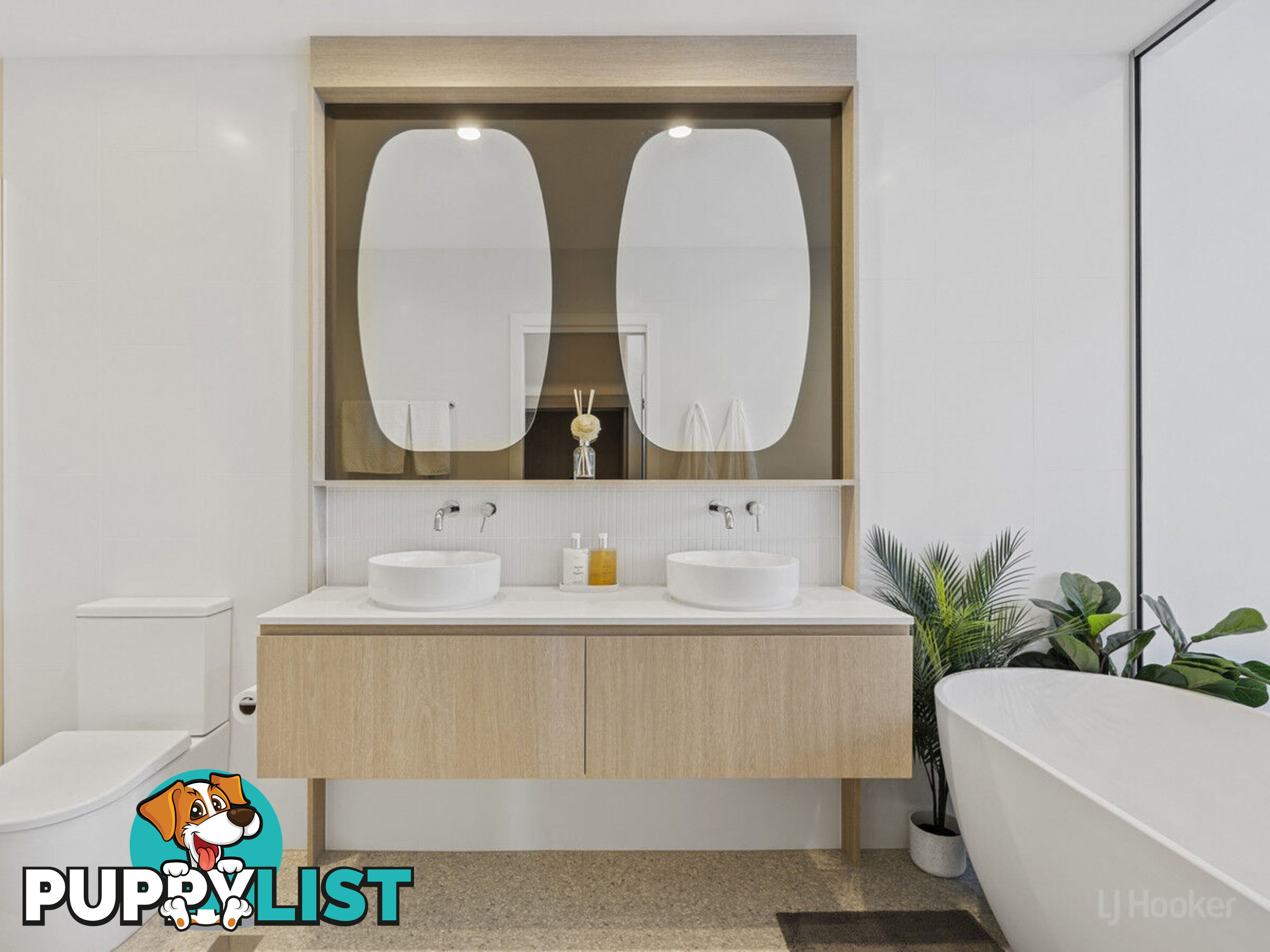107/180 Marine Parade LABRADOR QLD 4215