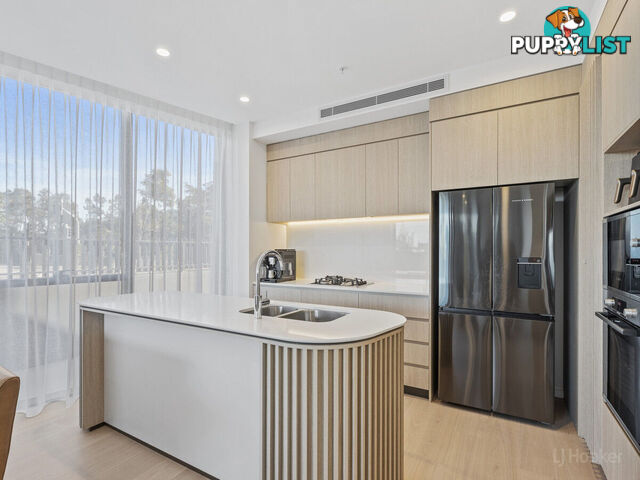 107/180 Marine Parade LABRADOR QLD 4215