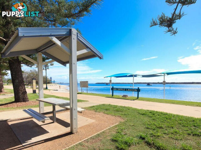 5/6 Imperial Parade LABRADOR QLD 4215
