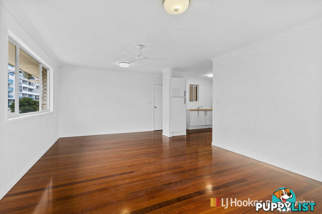 5/6 Imperial Parade LABRADOR QLD 4215