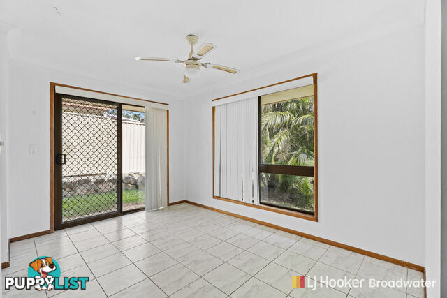 1/42 Harley Street LABRADOR QLD 4215