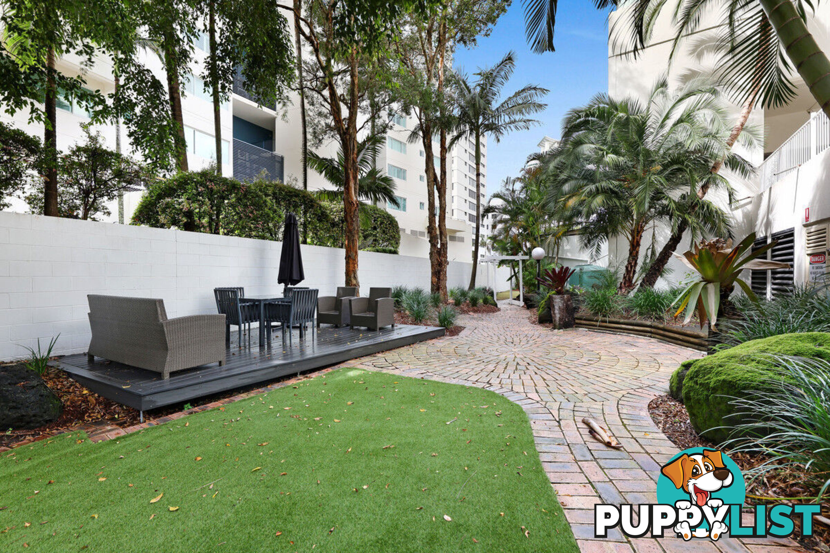 802/41 Labrador Street LABRADOR QLD 4215