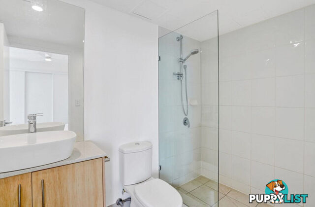 802/41 Labrador Street LABRADOR QLD 4215