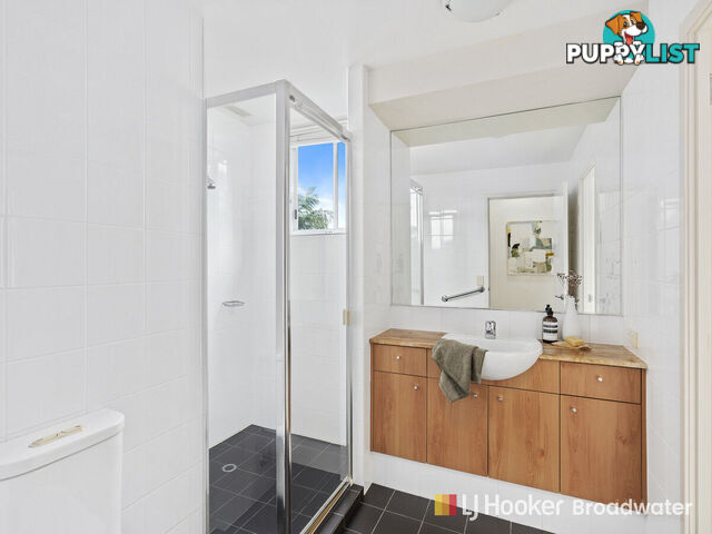 6/326-342 Marine Parade LABRADOR QLD 4215