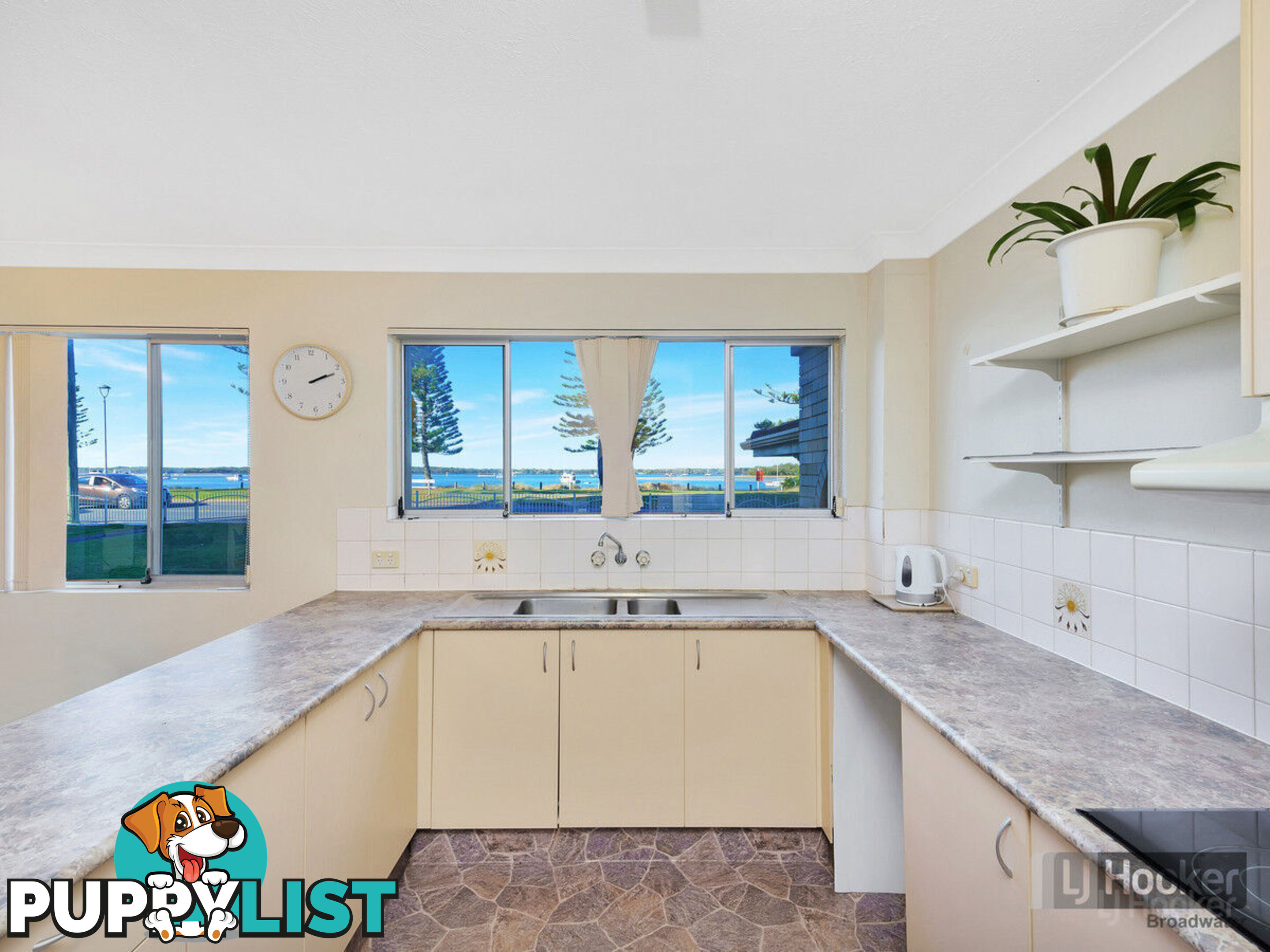 2/500 Marine Parade BIGGERA WATERS QLD 4216