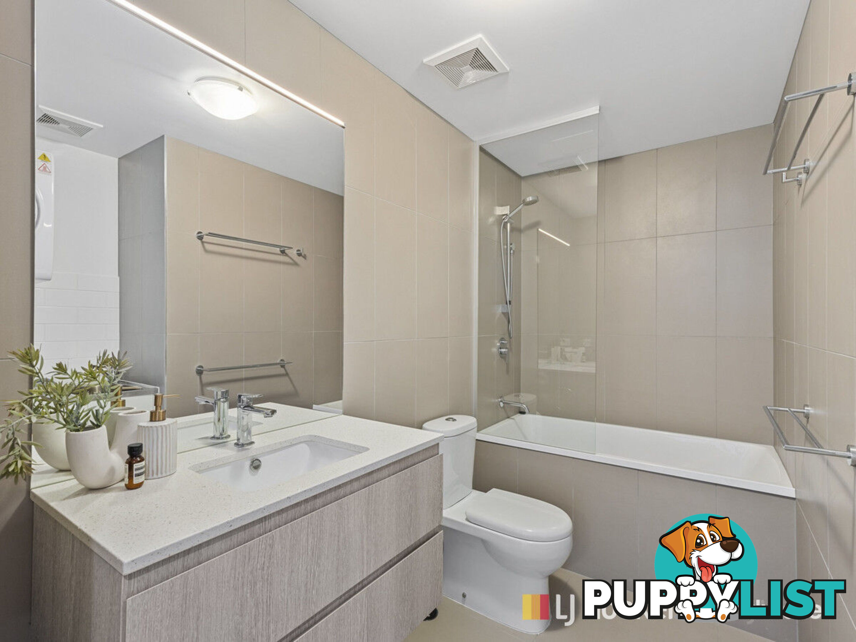 602/378 Marine Parade LABRADOR QLD 4215