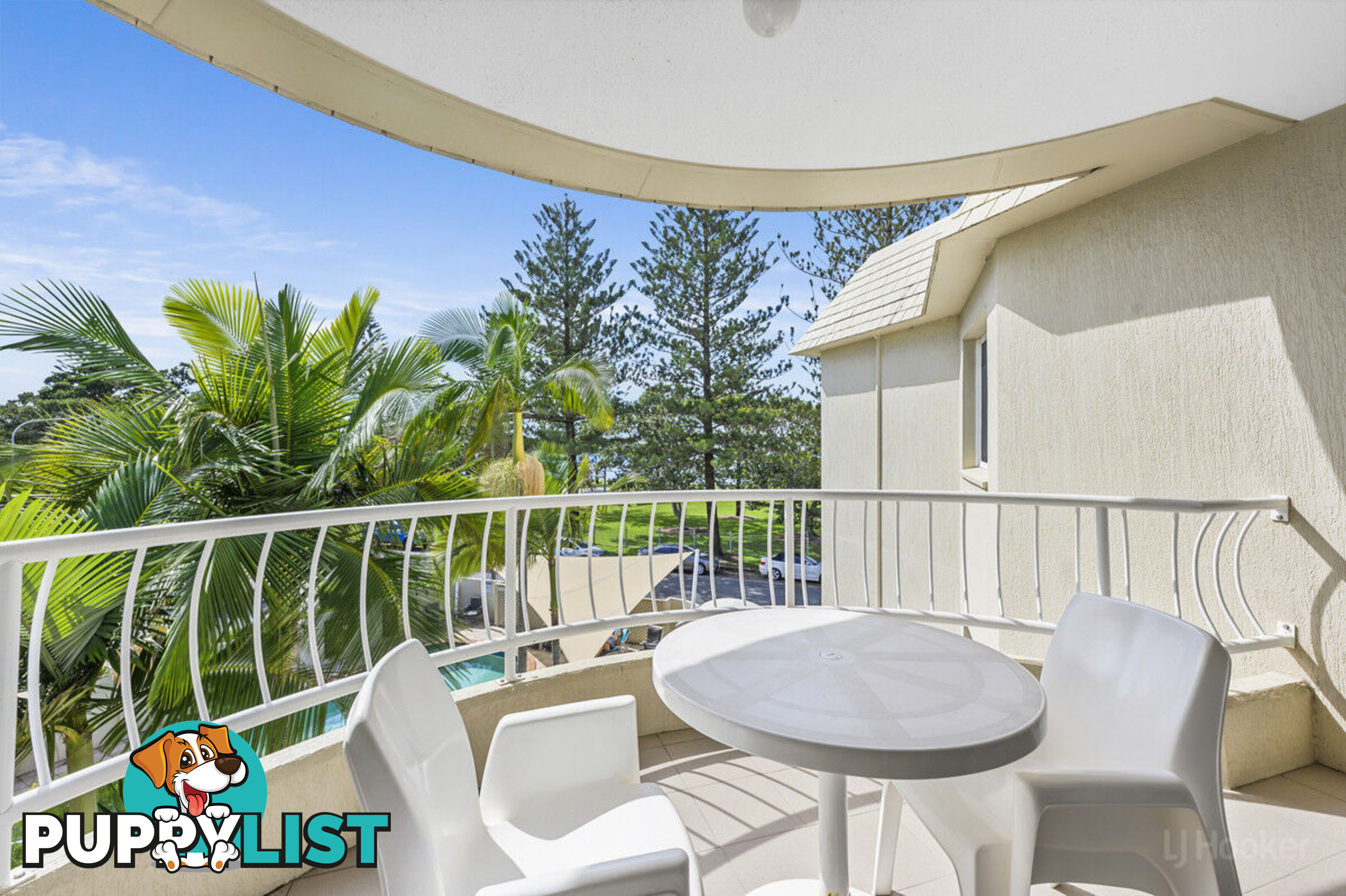 1/210 Marine Parade LABRADOR QLD 4215