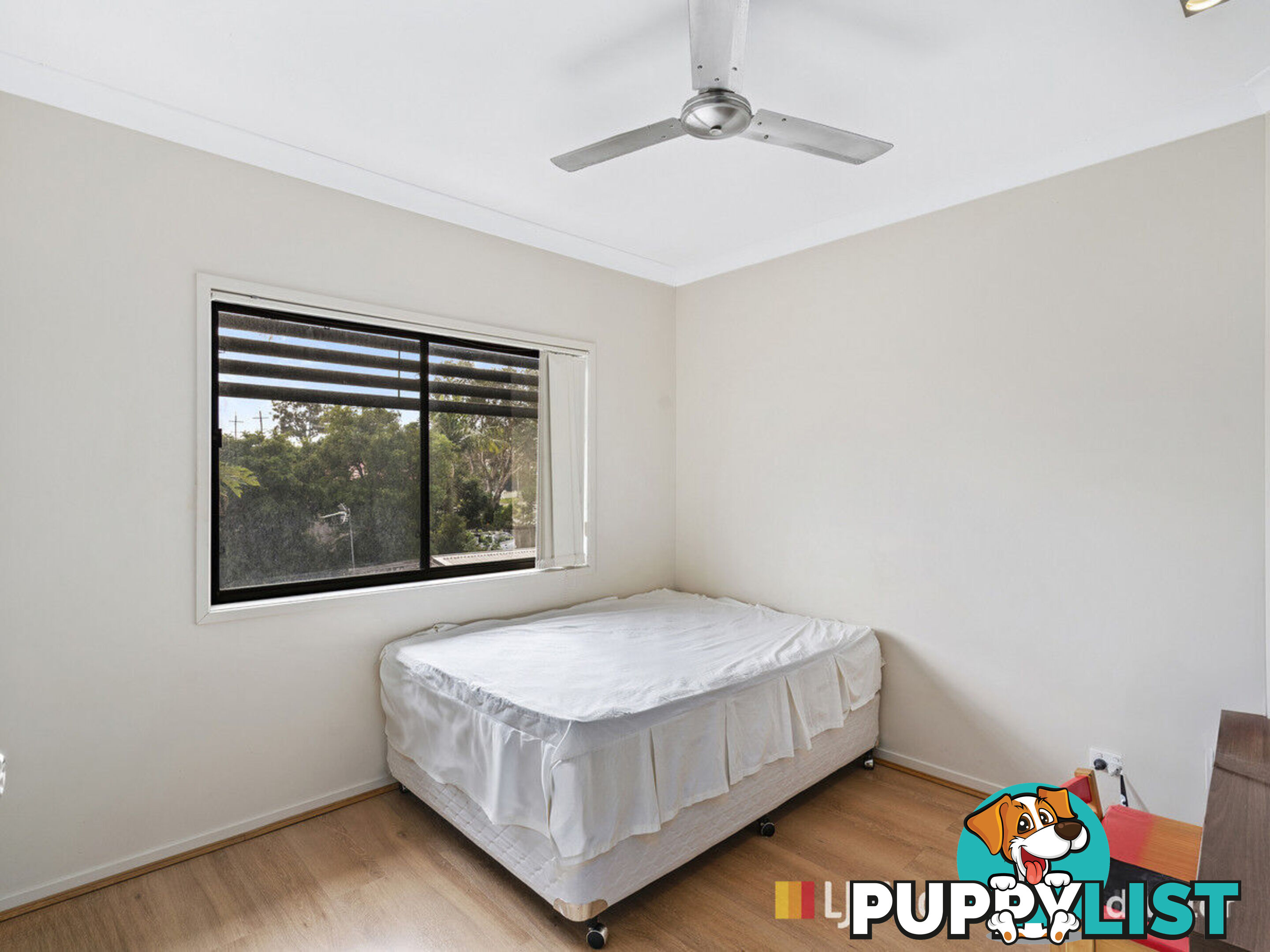 2/33 Harley Street LABRADOR QLD 4215