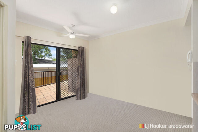 2/143 Frank Street LABRADOR QLD 4215