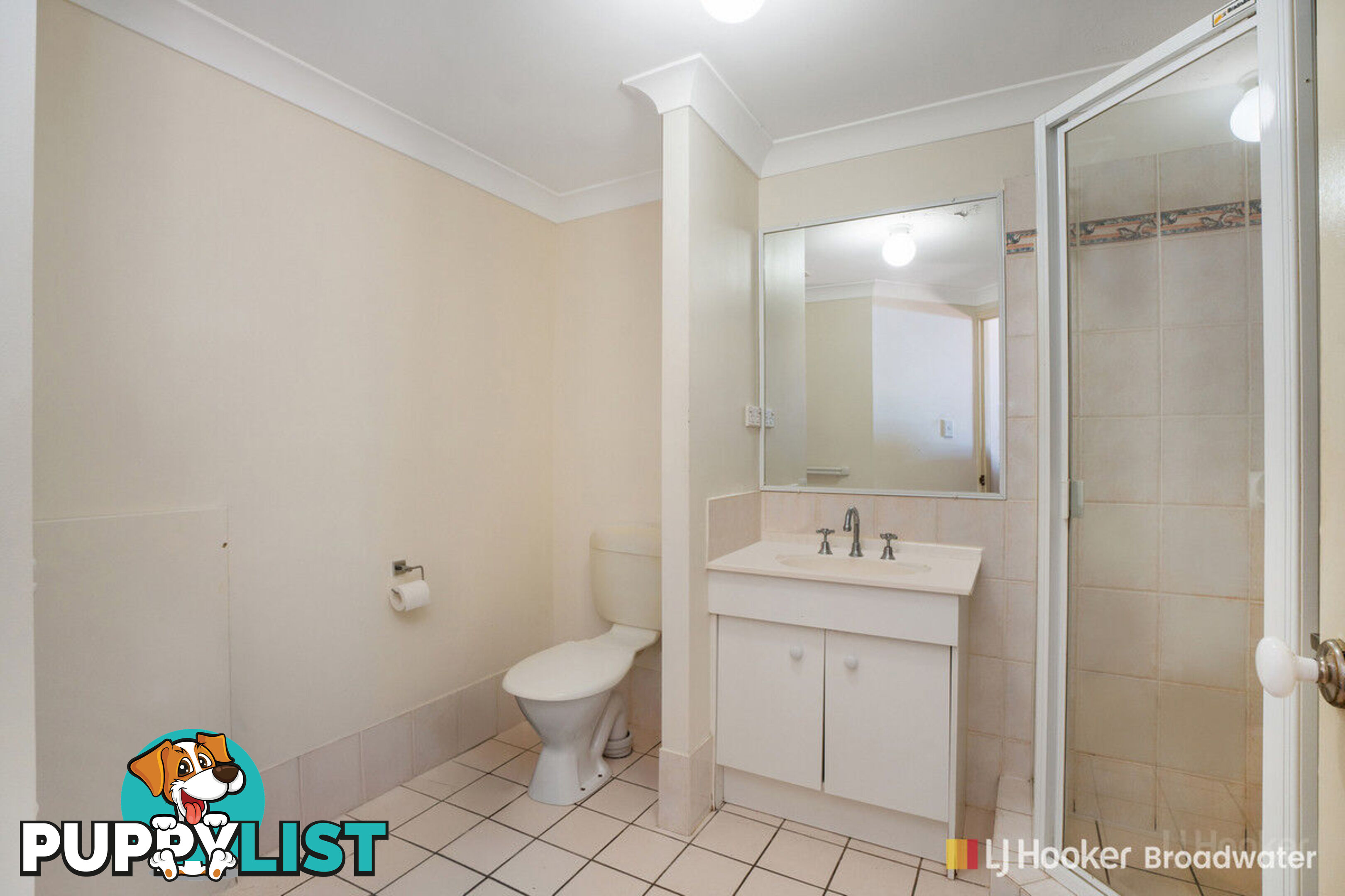 2/143 Frank Street LABRADOR QLD 4215