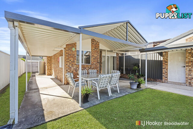 1/4 Kenny Drive LABRADOR QLD 4215
