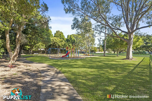 1/4 Kenny Drive LABRADOR QLD 4215