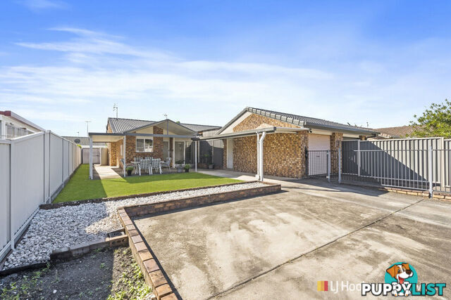 1/4 Kenny Drive LABRADOR QLD 4215