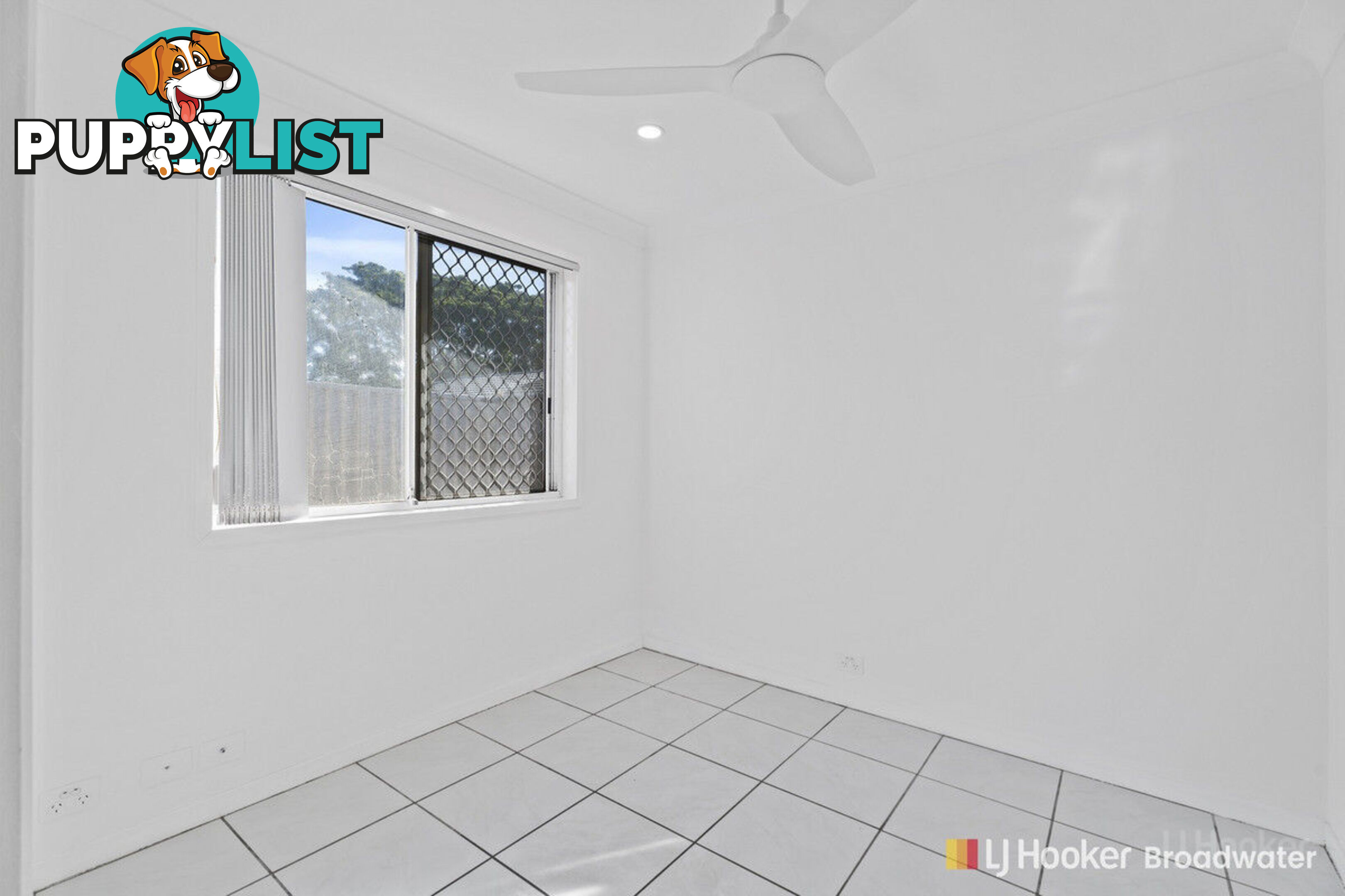 1/4 Kenny Drive LABRADOR QLD 4215