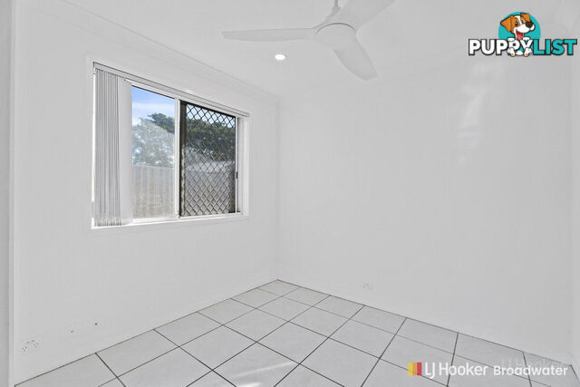 1/4 Kenny Drive LABRADOR QLD 4215