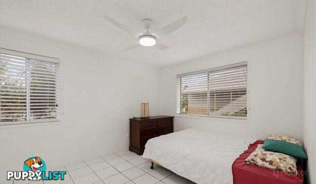 2/145 Muir Street LABRADOR QLD 4215