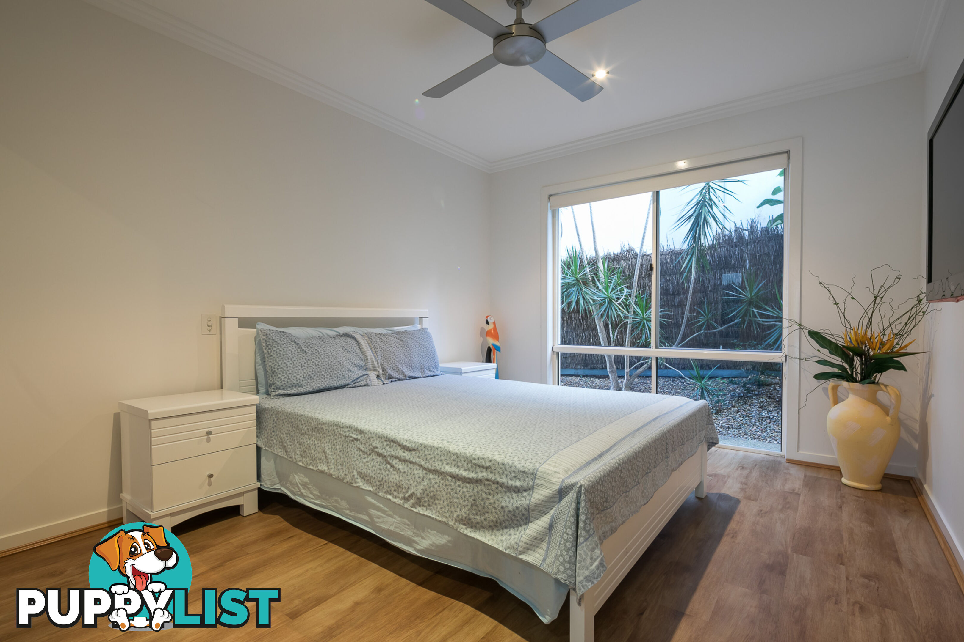 6 Grevillea Close CHAPEL HILL QLD 4069