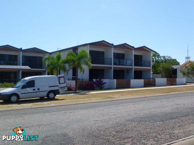 4/74a Powell Street BOWEN QLD 4805