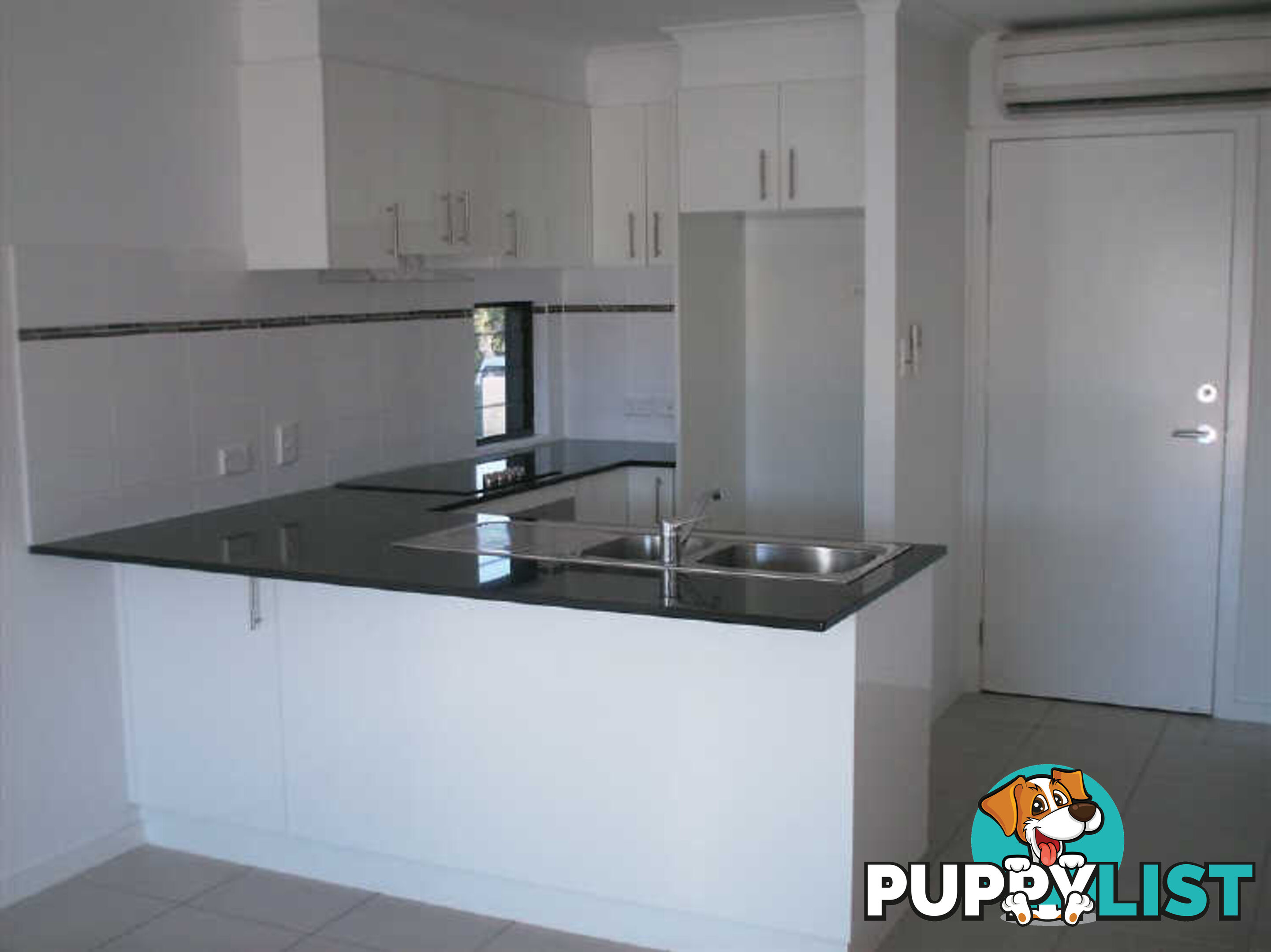 4/74a Powell Street BOWEN QLD 4805