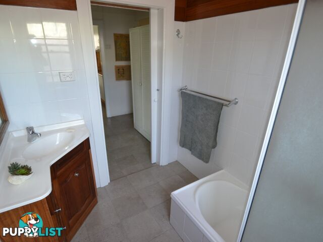 15 Golf Links BOWEN QLD 4805