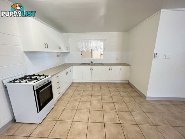 1 Bunting Street BOWEN QLD 4805