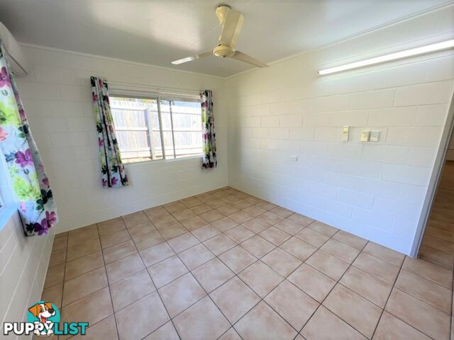 1 Bunting Street BOWEN QLD 4805