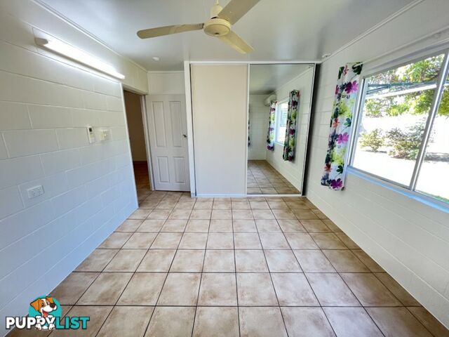 1 Bunting Street BOWEN QLD 4805