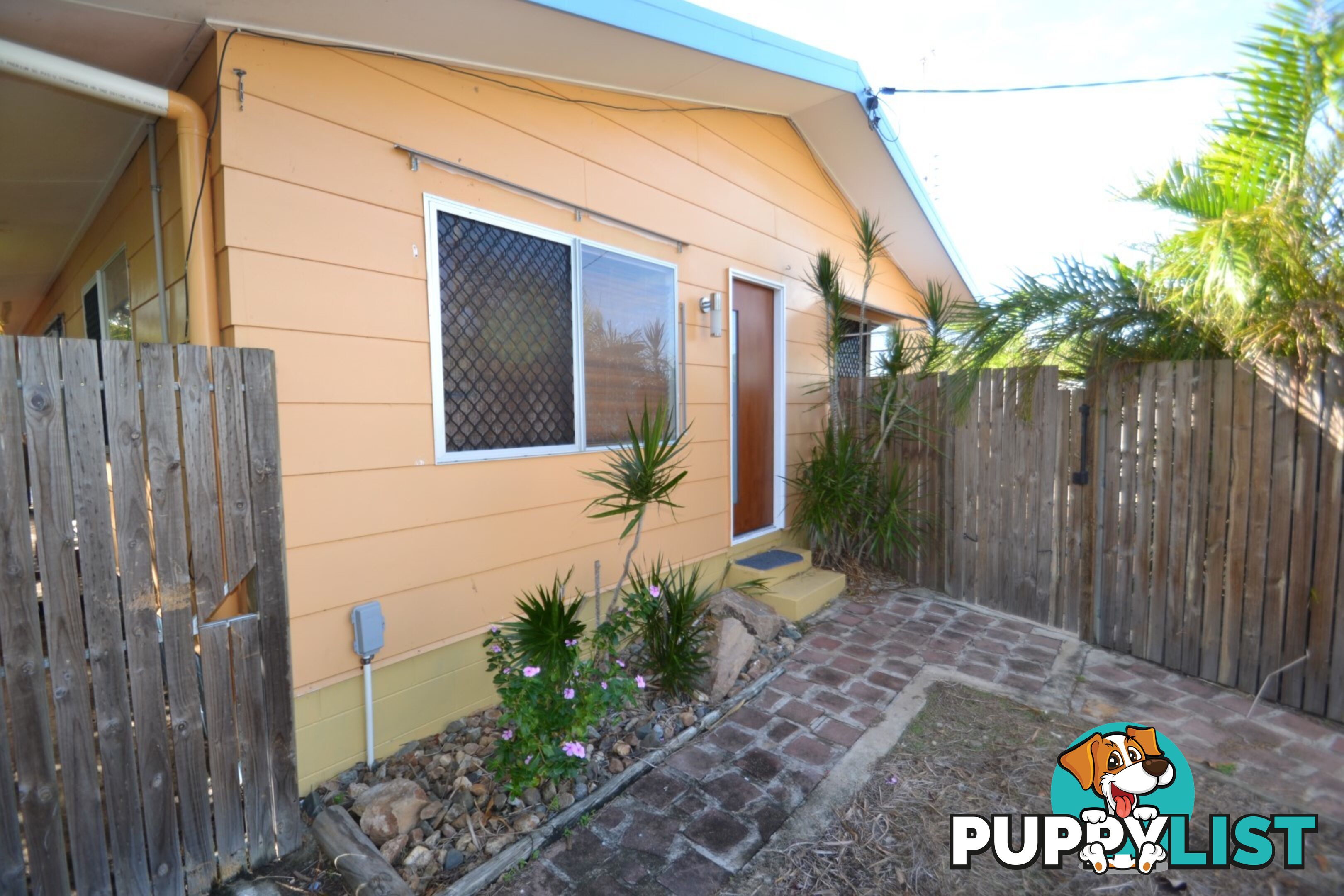 18 Gloucester Street BOWEN QLD 4805