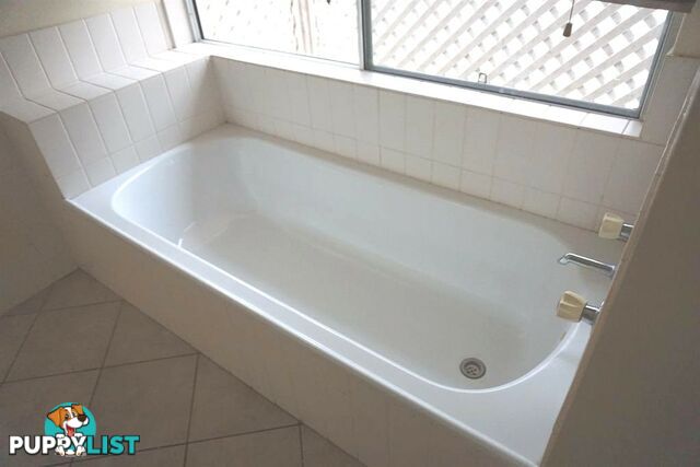 16 Horseshoe Bay Road BOWEN QLD 4805