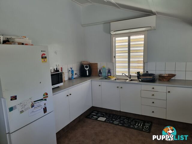 24 Dalrymple St BOWEN QLD 4805